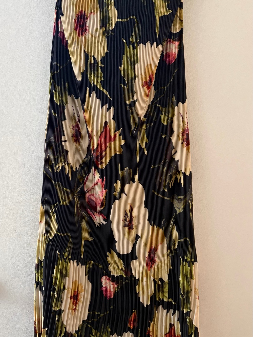 Abercrombie & Fitch Pleated Floral Dress